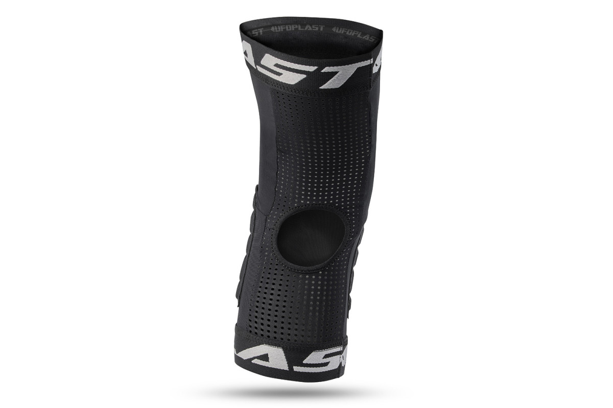 M33 Knee guard made of stretch material